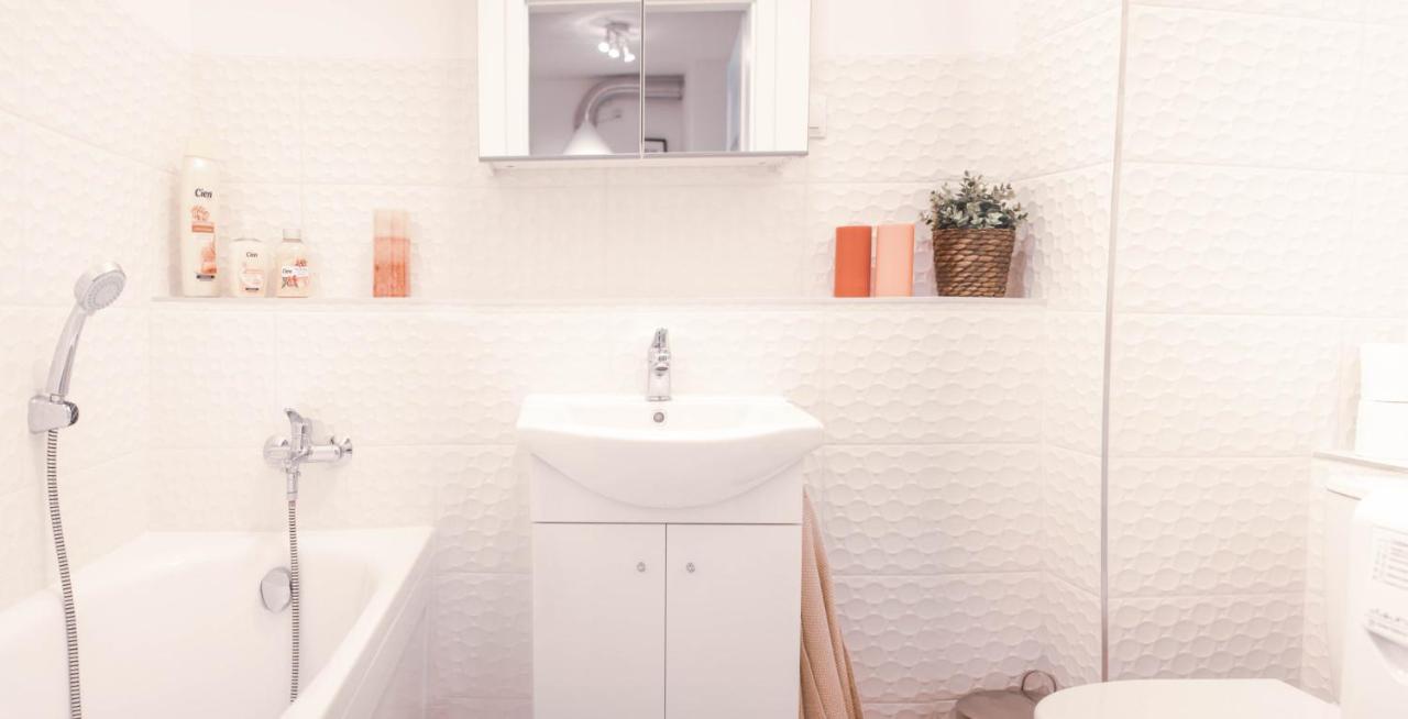 Project Comfort Apartament Potrzebna 55/29 Warszawa Apartman Kültér fotó